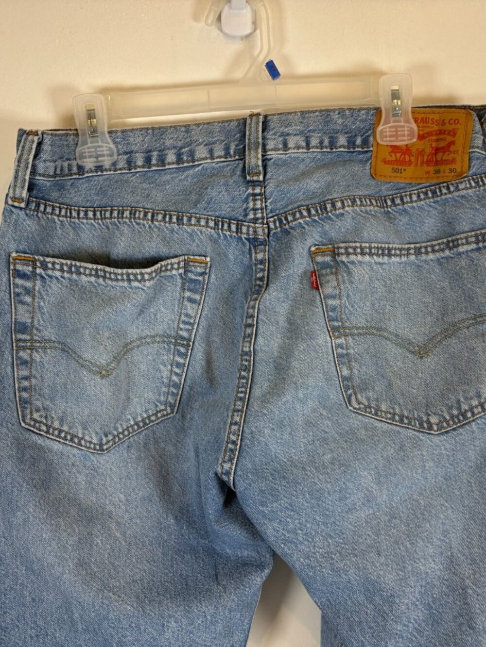 Levis 501 Denim Jeans Mens Size 36 X 30 Blue Regular Straight Fit Zipper Fly